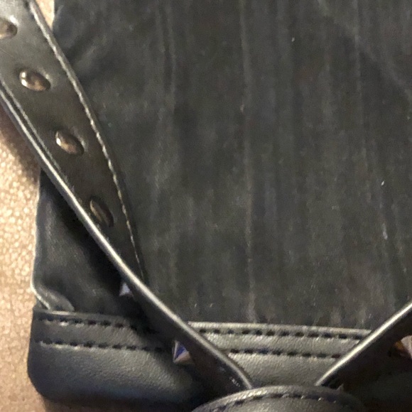 Vintage Steve Madden soft bag with studded handle excellent Condition used once - Picture 5 of 10